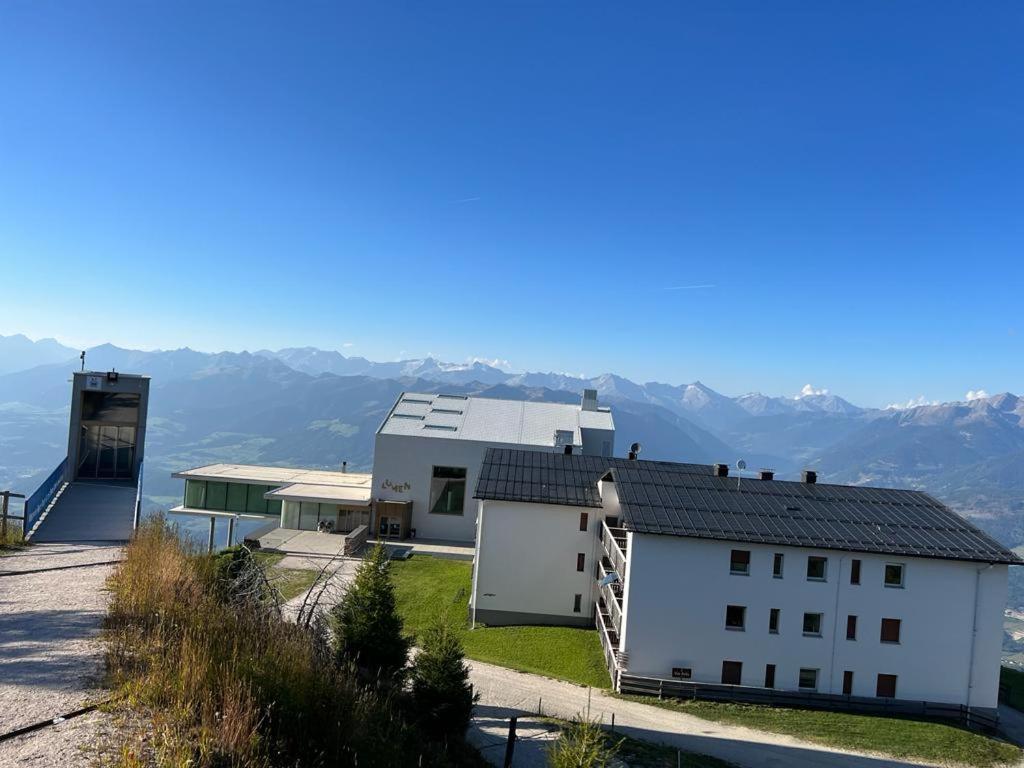 Kronplatz Mountain Lodge Brunico Exterior photo